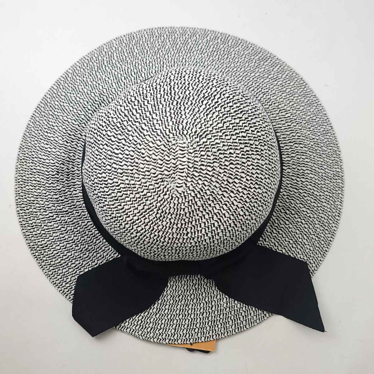 Floppy Hat - Round 3.5’’ Brim Black & White Adjustable