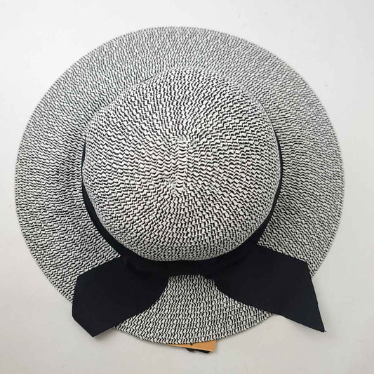 Floppy Hat - Round 3.5’’ Brim Black & White Adjustable