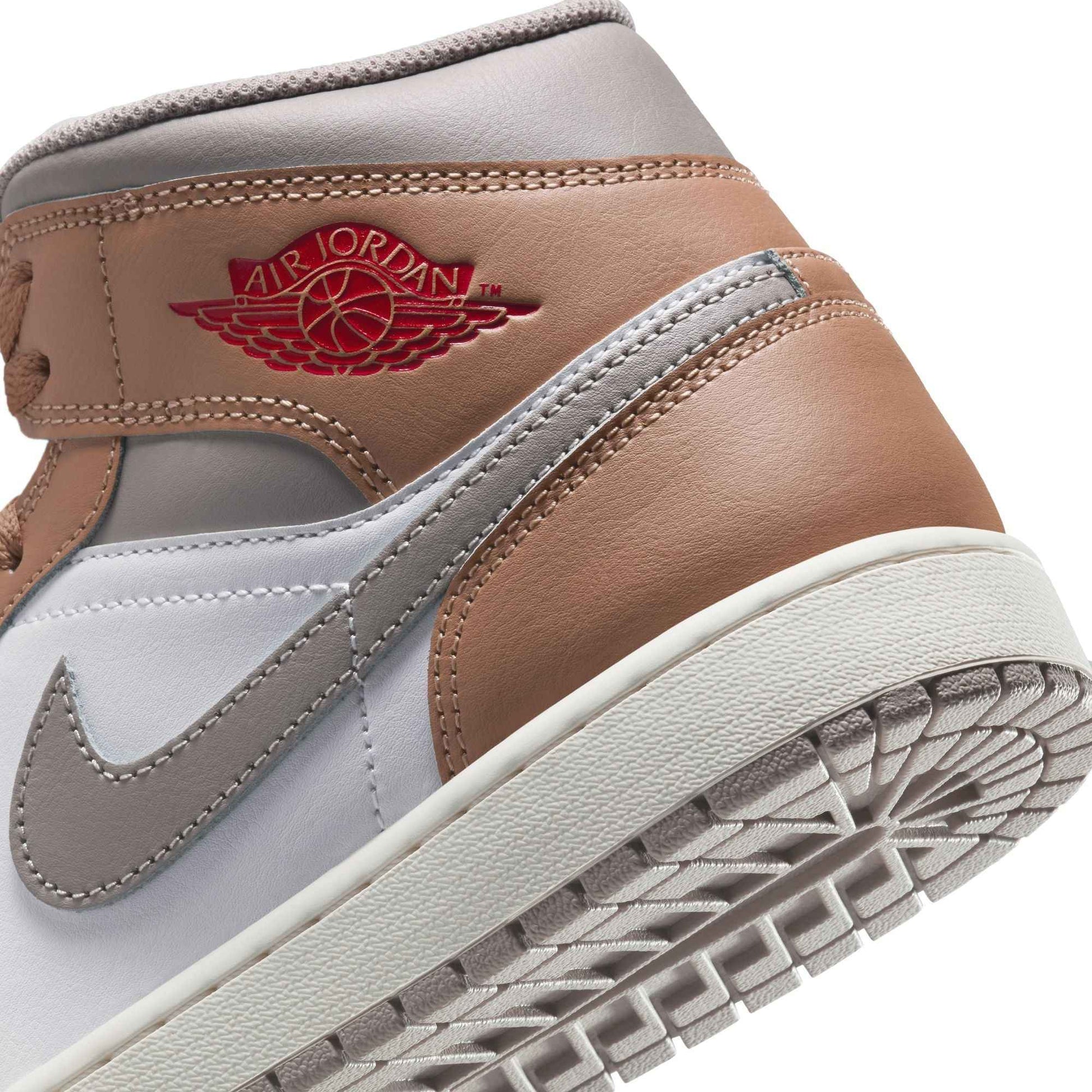 M Air Jordan 1 Mid DQ8426-200