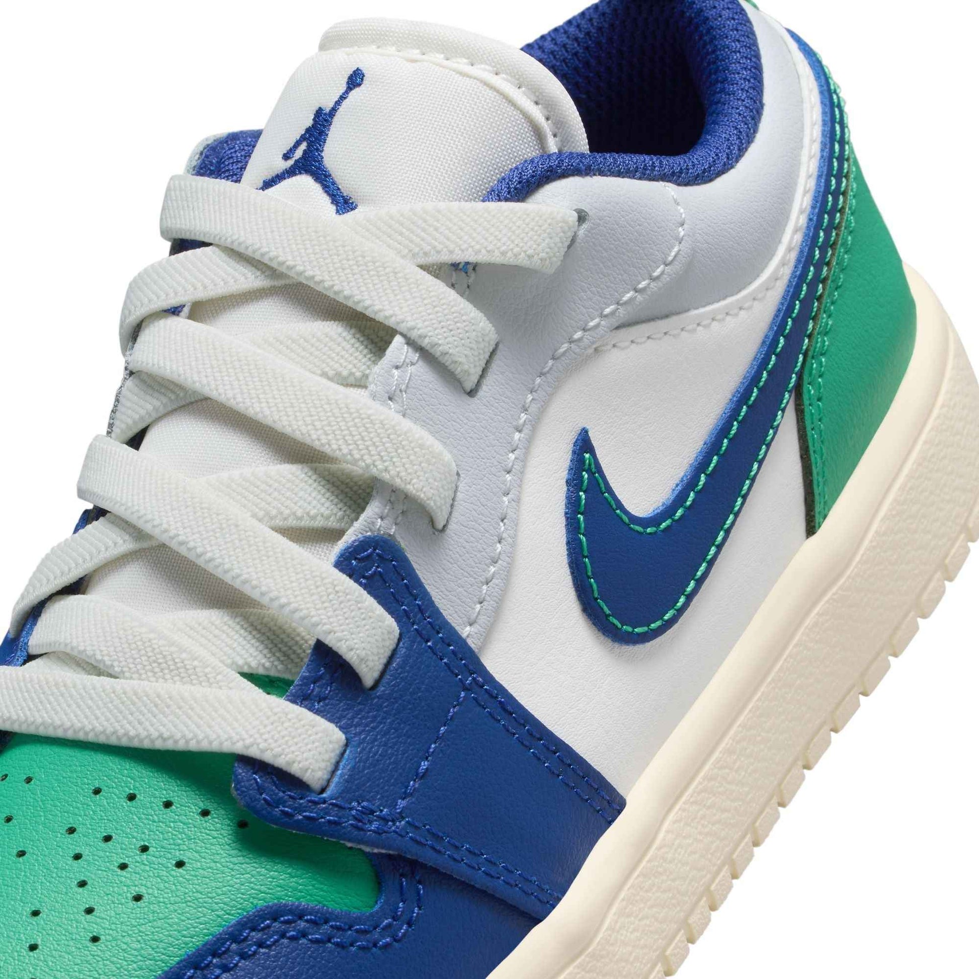 Y Jordan 1 Low Alt DR9748-147