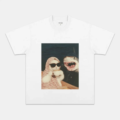 ELEGANT CAT T-SHIRT