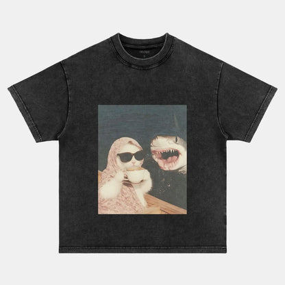 ELEGANT CAT T-SHIRT