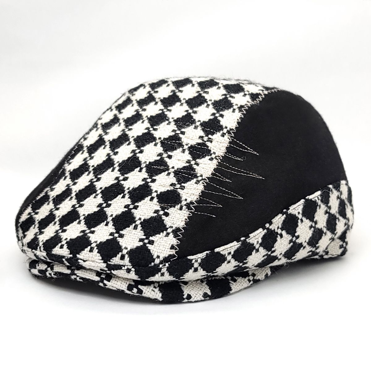Fashion Ivy -M4320 Plaid Pattern Black M/L & L/XL