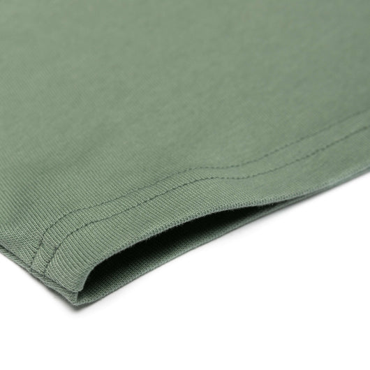 Crewnecks: elevate your style with custom apparel! Crew001 - Crewnecks