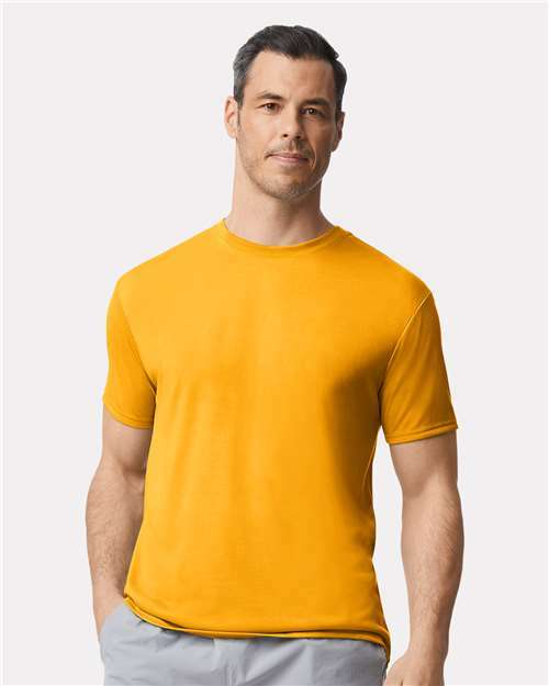 Gold performance tee: custom apparel for live screen printing toronto ca001