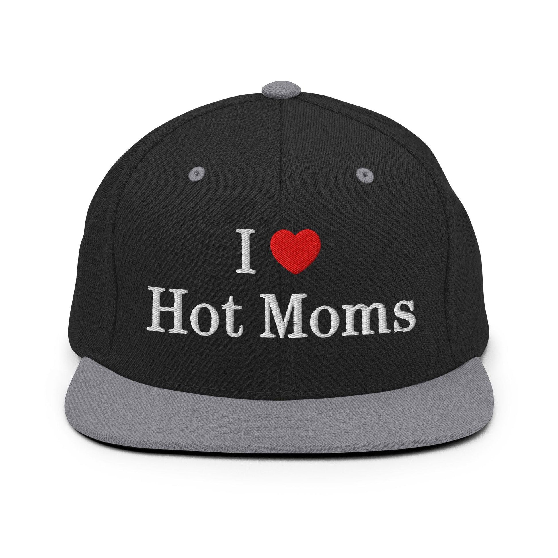 I Love Hot Moms Embroidered Flat Bill Brim Snapback Hat - Black/ Silver